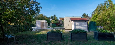 Property building, Spring, Day, Garden