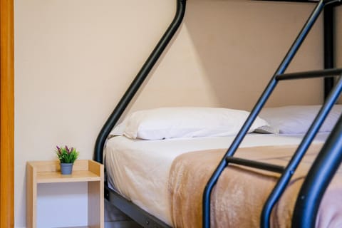 Bed, Bedroom, bunk bed