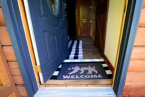 Cozy Cabin with Hottub at Cloverdale Cabins Cabin in Wisconsin