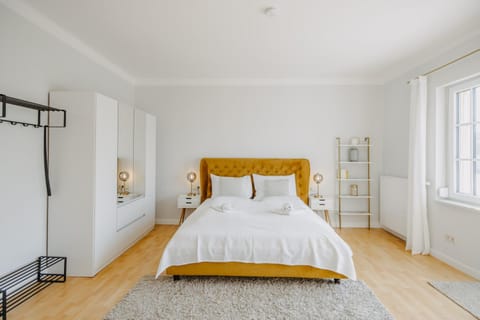Bedroom, wardrobe