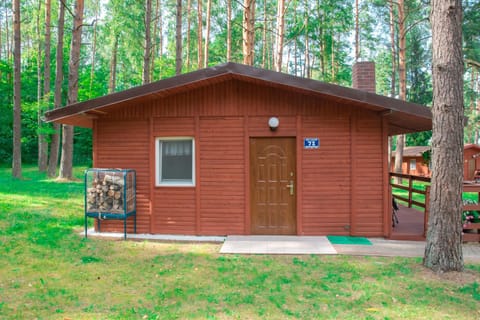 Domek letniskowy nad jeziorem w Gołdapi, Wczasowa72 House in Kaliningrad Oblast, Russia