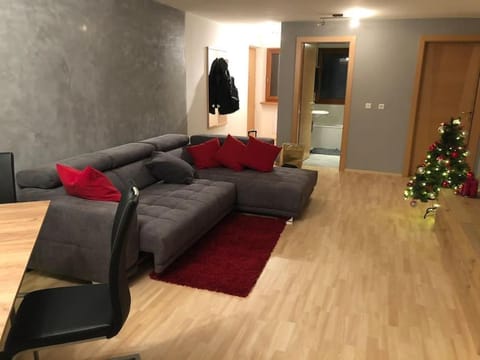 Appartamento nuovo e comfort a Brunico Kronplatz Apartment in Bruneck