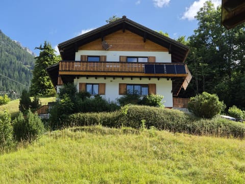 Property building, Spring