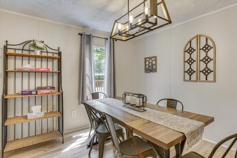 Peaceful Louisiana Escape Fire Pit and Yard! House in Mississippi