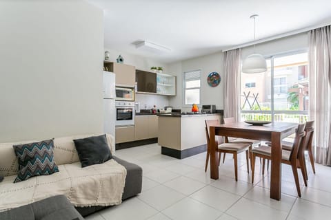 Kitchen or kitchenette, Living room, Dining area, oven, stove