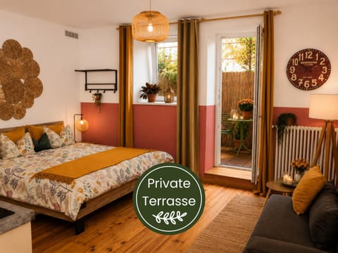Bed, Balcony/Terrace, Living room, Photo of the whole room, Seating area, Bedroom