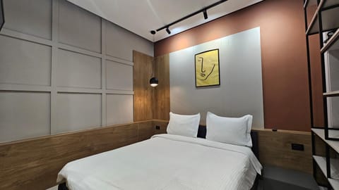 Living room, Photo of the whole room, Seating area, Bedroom