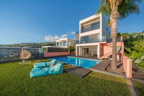 Balcony/Terrace, Swimming pool