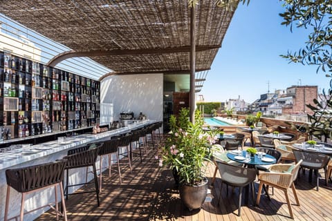 Restaurant/places to eat, Balcony/Terrace, Swimming pool
