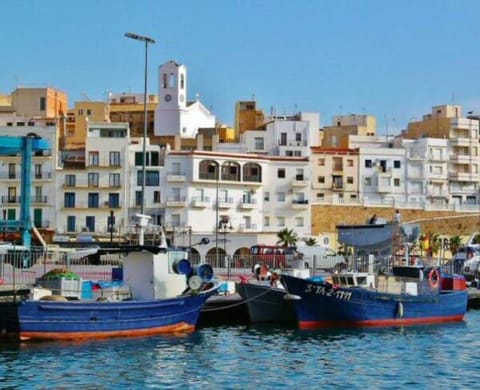 City view, Sea view