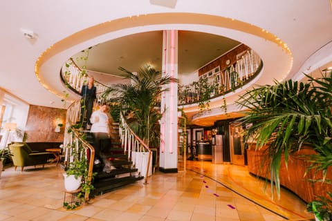 Lobby or reception, Seating area