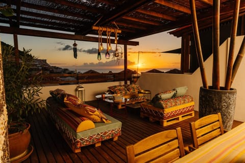 Balcony/Terrace, Sea view, hair dresser