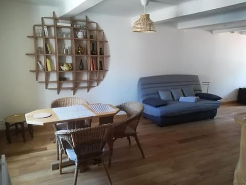 appartement avec cachet au coeur de Vals les bains Apartment in Provence-Alpes-Côte d'Azur