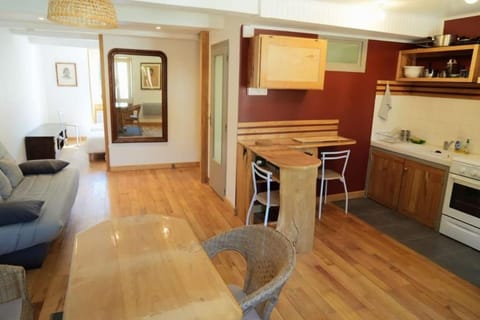 appartement avec cachet au coeur de Vals les bains Apartment in Provence-Alpes-Côte d'Azur