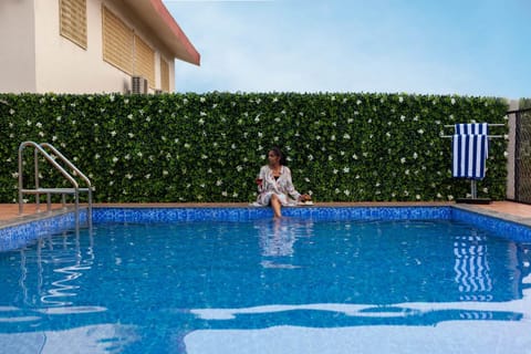 Swimming pool, Swimming pool
