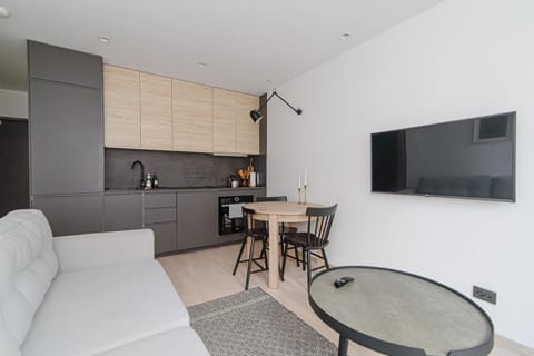 TV and multimedia, Kitchen or kitchenette, Seating area