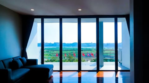 Balcony/Terrace, River view