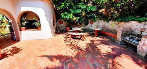 Patio, Garden, Dining area, Garden view