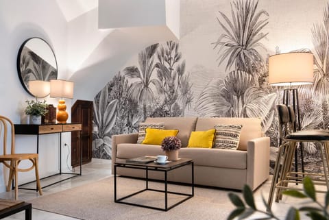 Living room, Seating area