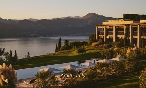 Property building, View (from property/room), Garden view, Lake view, Mountain view, Swimming pool