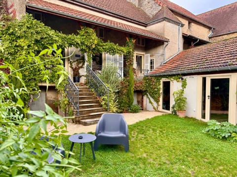 La maison de Léon & lulu Villa in Bourgogne-Franche-Comté