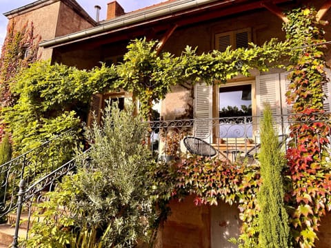La maison de Léon & lulu Villa in Bourgogne-Franche-Comté