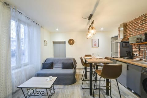 Appart Bambou rdc - parking gratuit- Netflix Apartment in Bourges