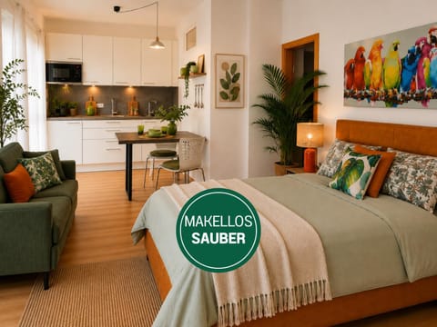 Bed, Kitchen or kitchenette, Living room, Photo of the whole room, Seating area, Bedroom, Certificate/Award