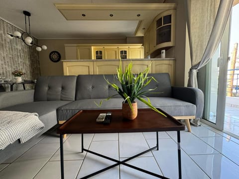 AIOLOS LUXURY alimos quiet SUITE 1 Apartment in Alimos