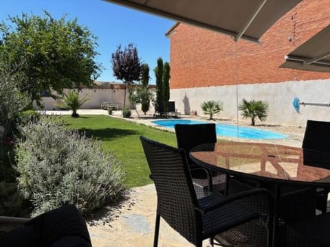 Garden view, Swimming pool, sunbed
