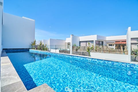 Balcony/Terrace, Swimming pool