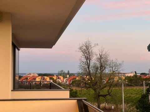 Property building, Day, Natural landscape, View (from property/room), Balcony/Terrace