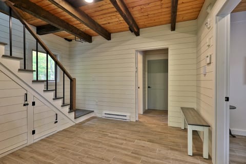 Left Duplex Home Directly Across From Pico Mountain, Close to Killington, home House in Mendon