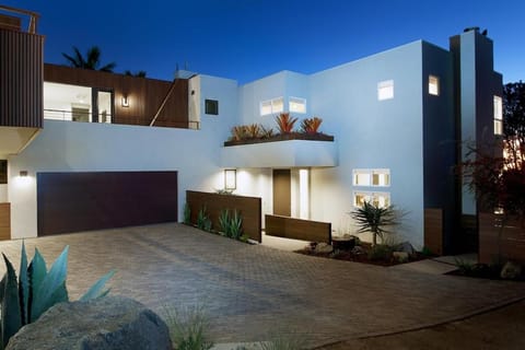 Grandview Getaway, Luxury 4BR, Ocean View, Fire Pit House in Leucadia