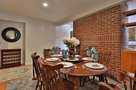 Skiers! Fox Hollow 2BR 2BA Condo, Across from Pico, Minutes to Killington condo Apartment in Mendon