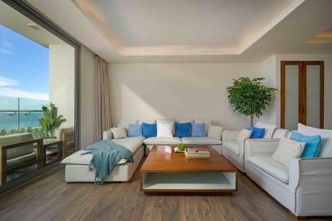 Natural landscape, View (from property/room), Balcony/Terrace, Living room, Sea view