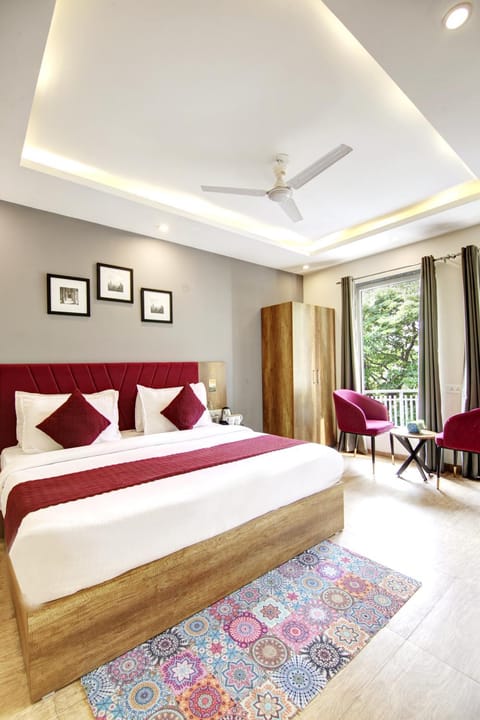 Bed, Balcony/Terrace, Seating area, Bedroom