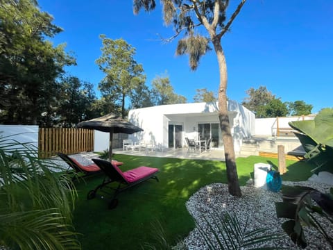 Off site, Garden, sunbed