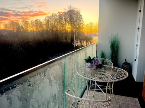 Sunrise, sunbed