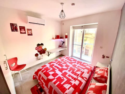 Property building, Bed, Photo of the whole room, Decorative detail, Seating area, Bedroom, hair dresser, wardrobe, air conditioner