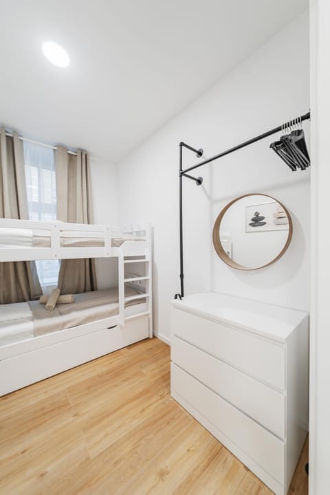 Bed, bunk bed