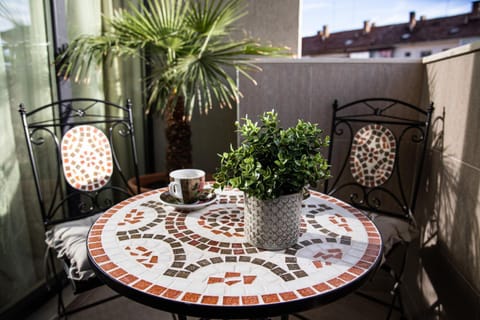 Patio, Day, Balcony/Terrace