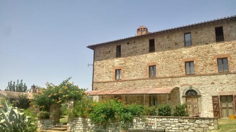 Umbrian Farmhouse Retreat with Private Pool and Garden Farm Stay in Umbria