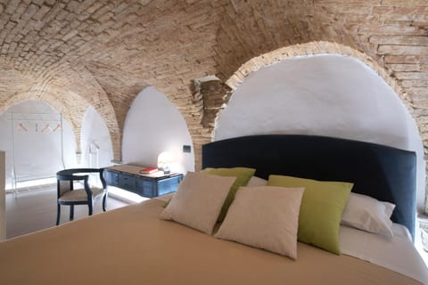 Bed, Photo of the whole room, Bedroom, hair dresser