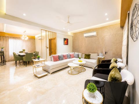 Seating area, Dining area, Dinner