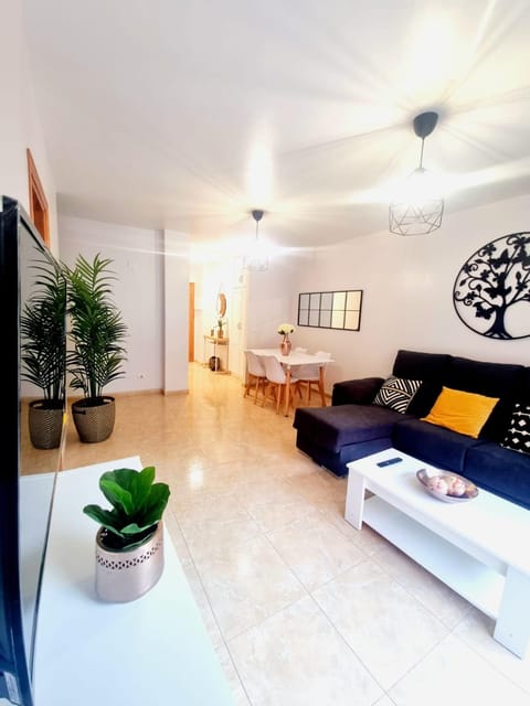 TV and multimedia, Living room, Dining area