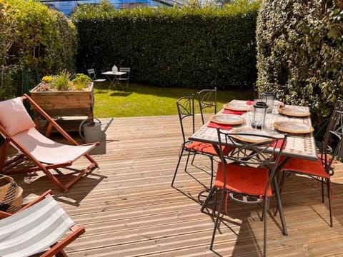 Patio, Garden view, sunbed