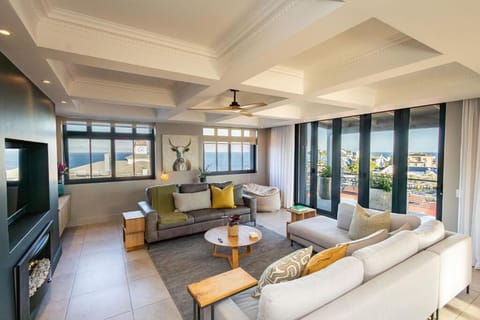 Ocean Penthouse - Hermanus Waterfront Apartments Apartment in Hermanus