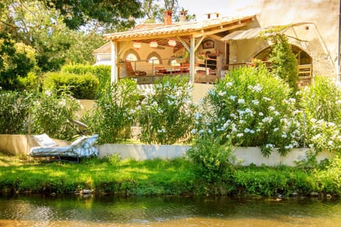 Patio, BBQ facilities, View (from property/room), Dining area, Garden view, Pool view, River view