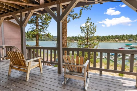 Lakefront Bay View - On the Lake House in Big Bear